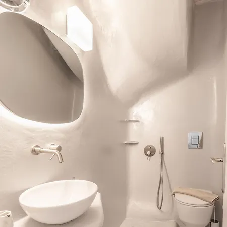 Mykonos Actor's Villa. 3 Bedrooms, Private Pool.