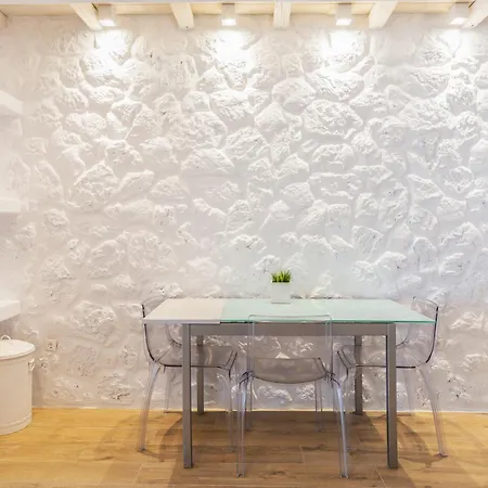 Mykonos Actor's Villa. 3 Bedrooms, Private Pool. *